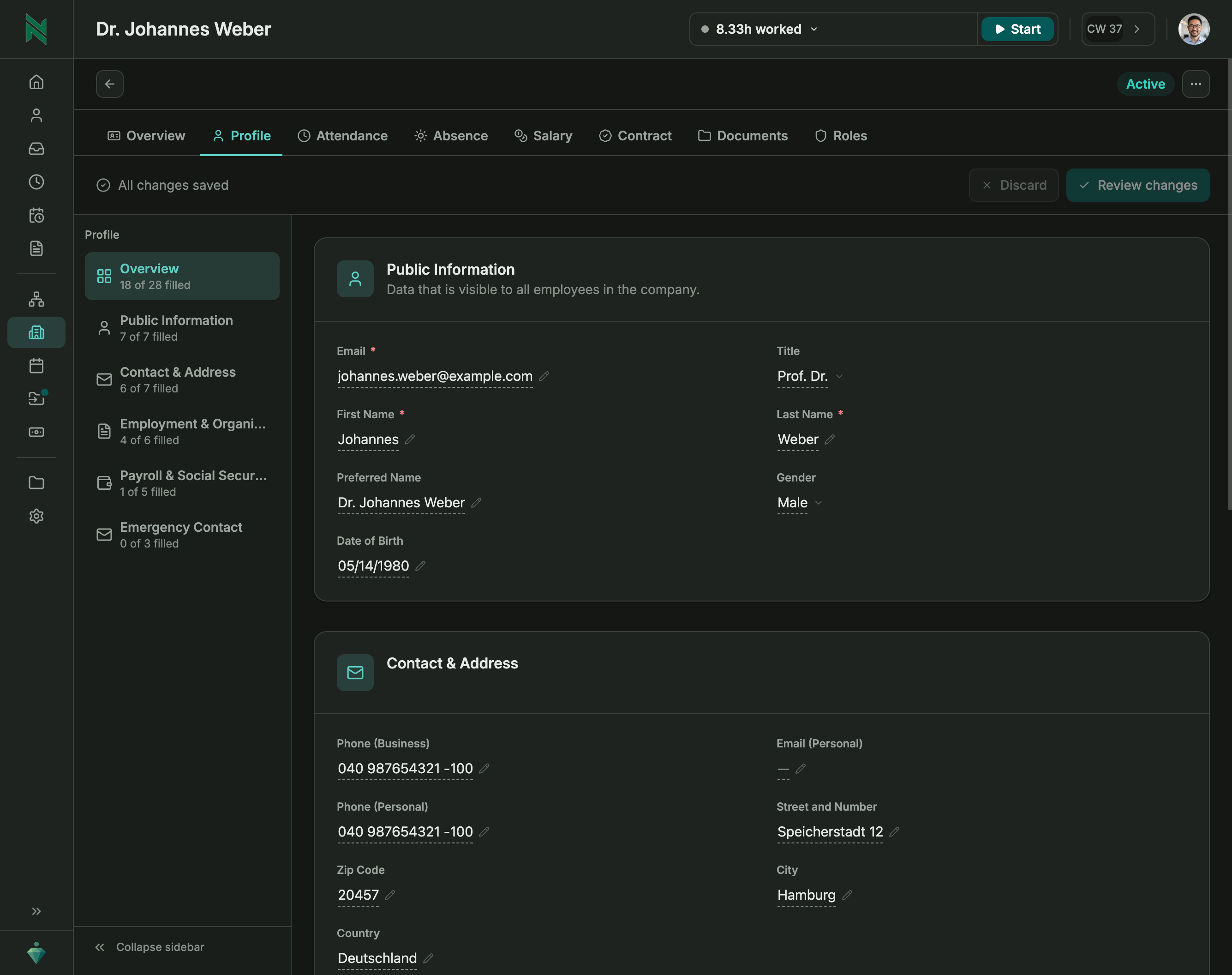 A personnel file holding master data, contracts and documents in one place
